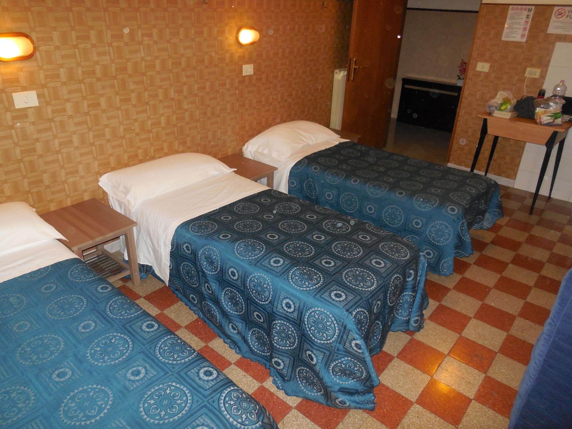 Cressy Hotel Rome Exterior photo